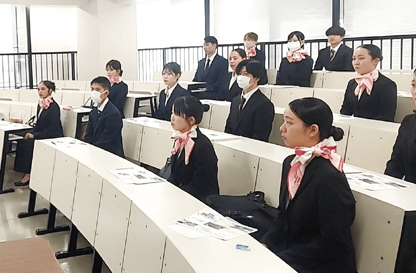 現役プロに直接教わる業界直結授業！