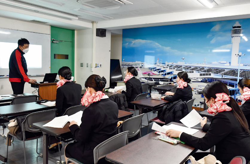 学びのすべてを就職に直結 させるサポー ト体制
